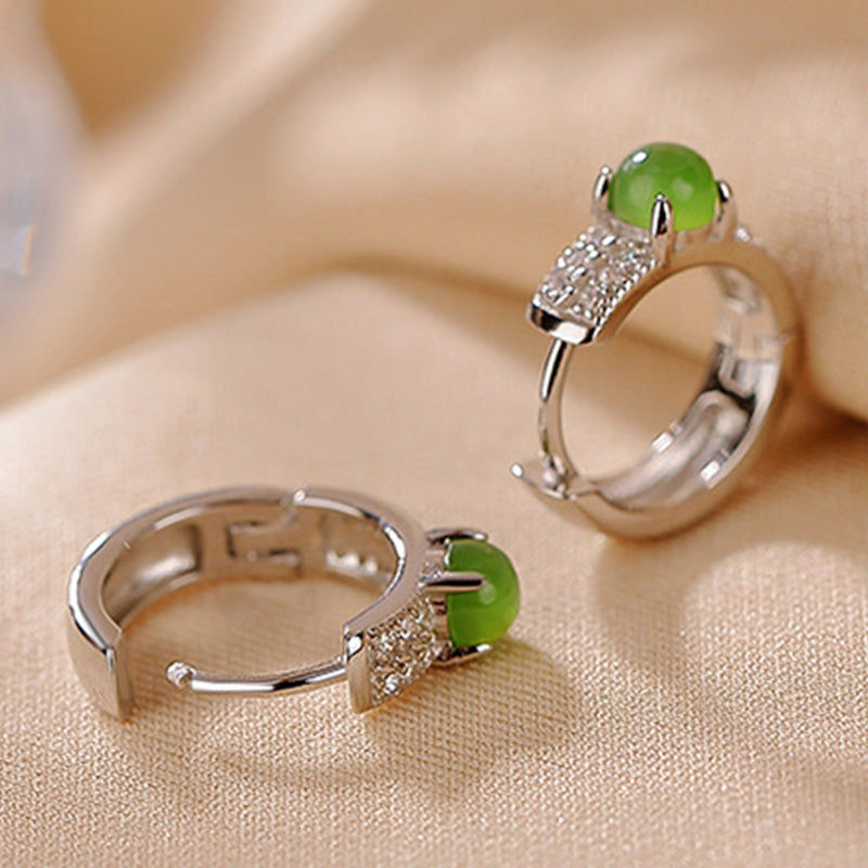 Boucles d'oreilles à tige Success en jade cyan 4 mm en argent sterling