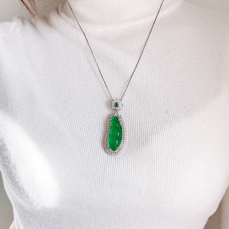 Collier pendentif porte-bonheur en jade cyan pour le succès et la guérison