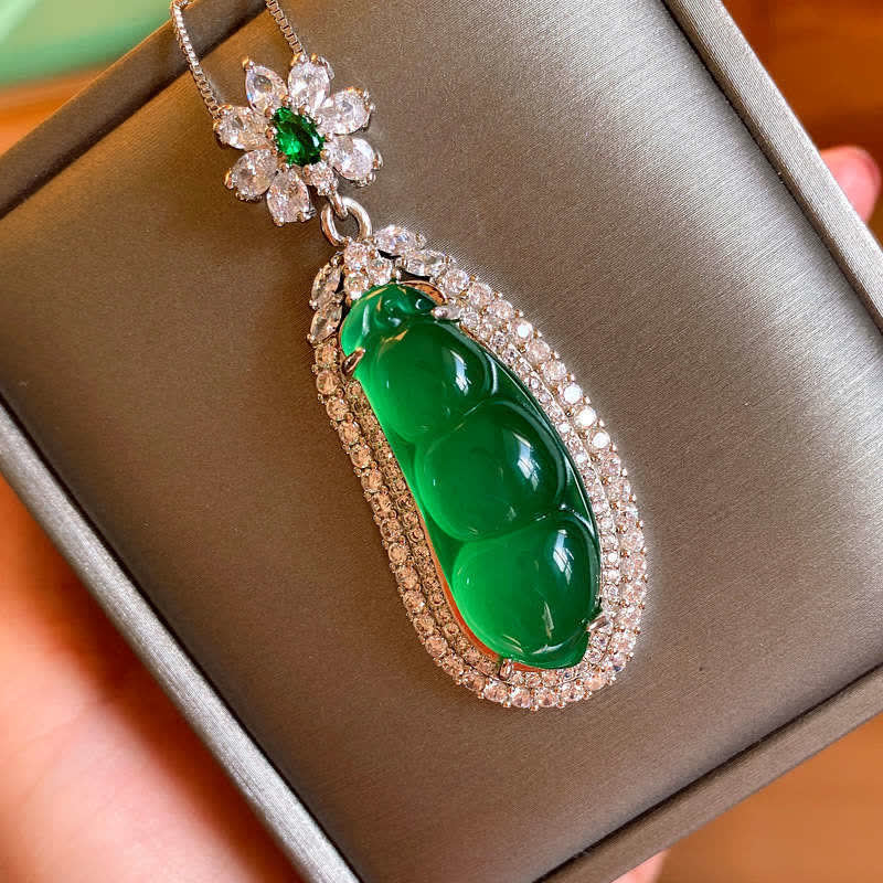 Collier pendentif porte-bonheur en jade cyan pour le succès et la guérison