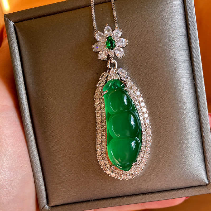 Collier pendentif porte-bonheur en jade cyan pour le succès et la guérison