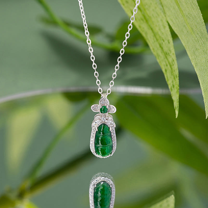 Collier porte-bonheur en argent 925 avec motif pois de jade cyan