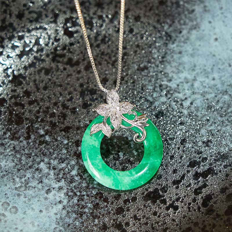 Collier pendentif porte-bonheur en jade cyan avec boucle de paix et guérison