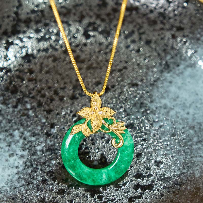 Collier pendentif porte-bonheur en jade cyan avec boucle de paix et guérison