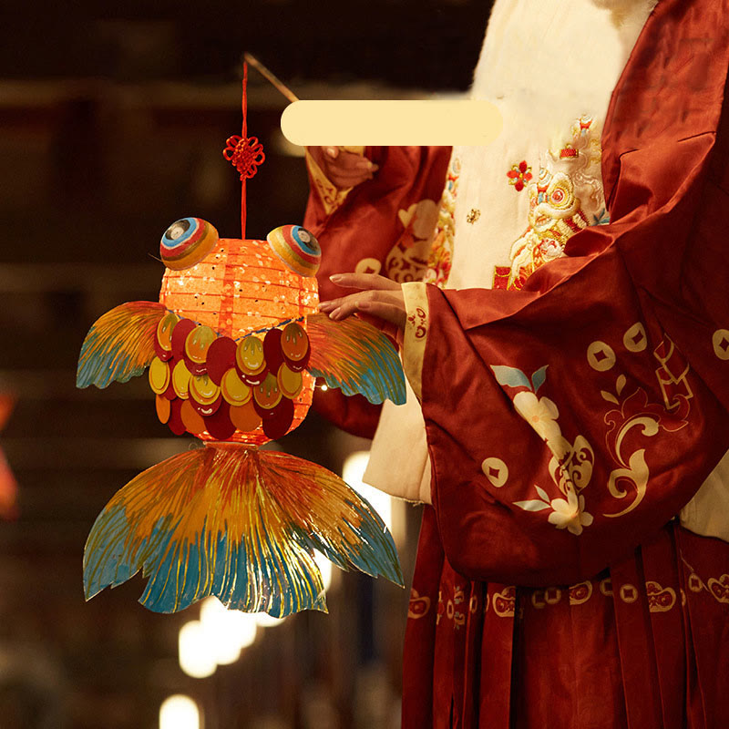 Lanterne en papier porte-bonheur en forme de poisson koï à faire soi-même | Décoration zen