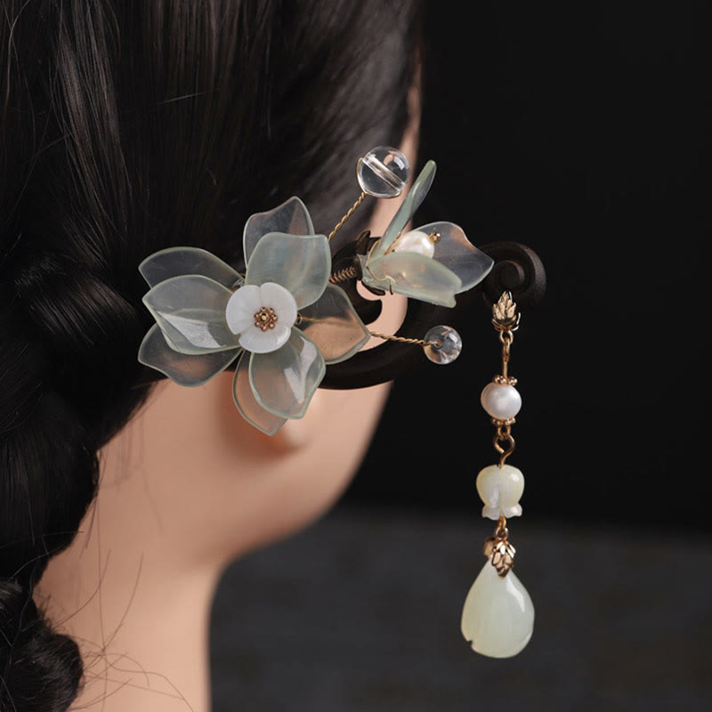 Épingle à cheveux chinoise en jade et ébène avec pompon en magnolia