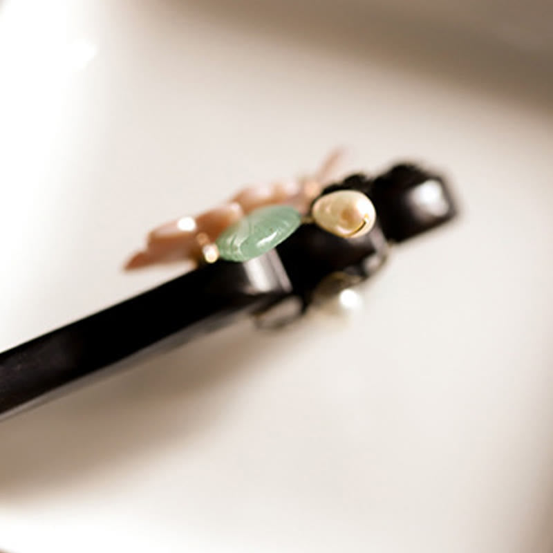 Épingle à cheveux en coquillage d'ébène avec fleur de bénédiction | Épingles à cheveux chinoises
