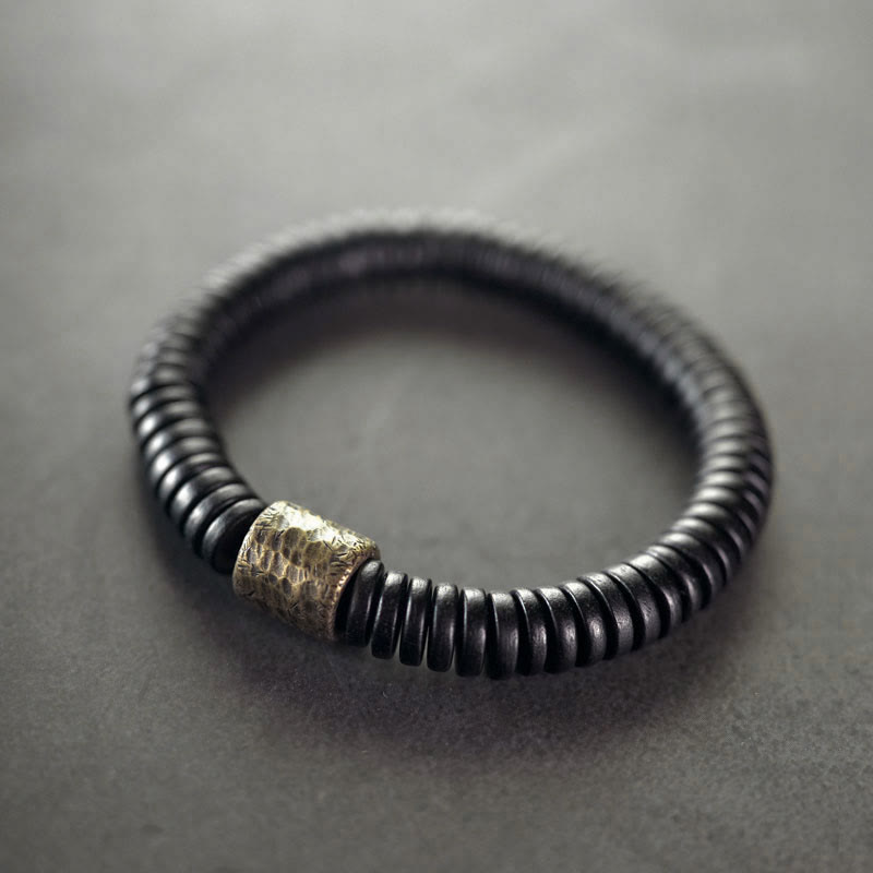 Bracelet apaisant en bois d'ébène et laiton | Bijoux de paix et d'ancrage