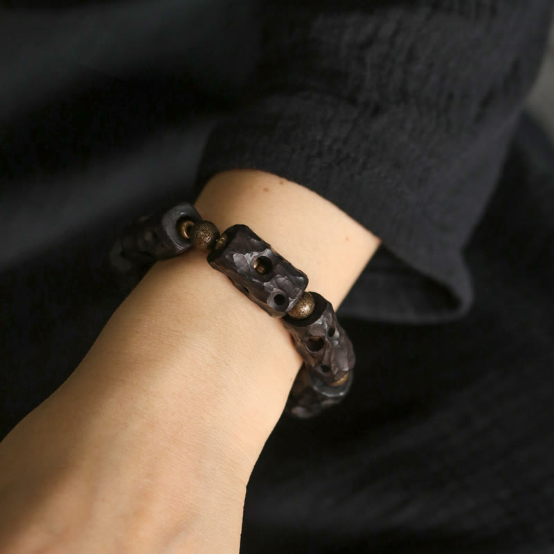 Bracelet calme en bois d'ébène pour l'ancrage et la paix 14-17,5 cm