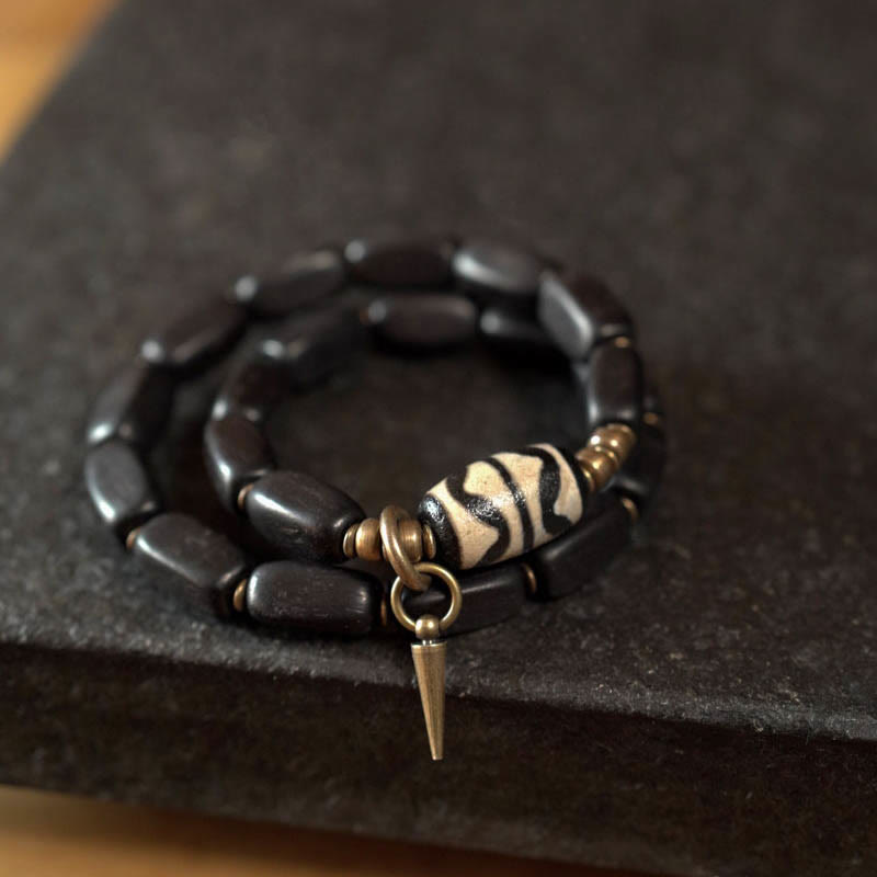Bracelet double tour en bois d'ébène avec perles Dzi pour l'équilibre