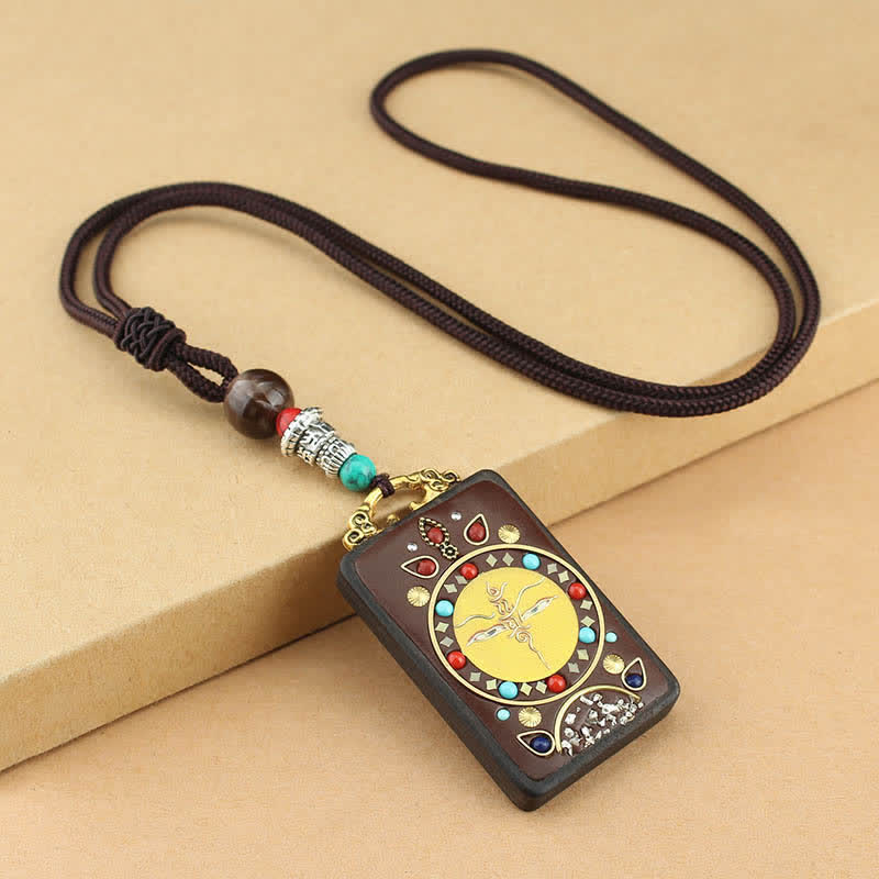 Collier pendentif en bois d'ébène avec cinq dieux de la richesse | Paix