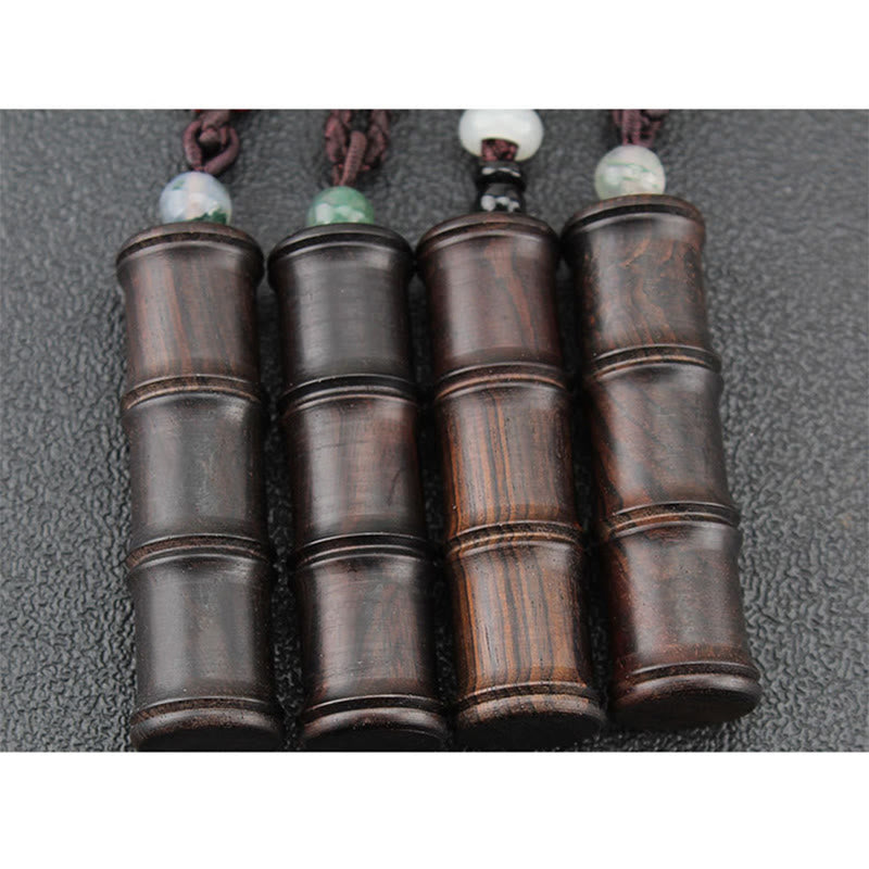 Collier spirituel en bois d'ébène avec boîte de prière Ghau en bambou