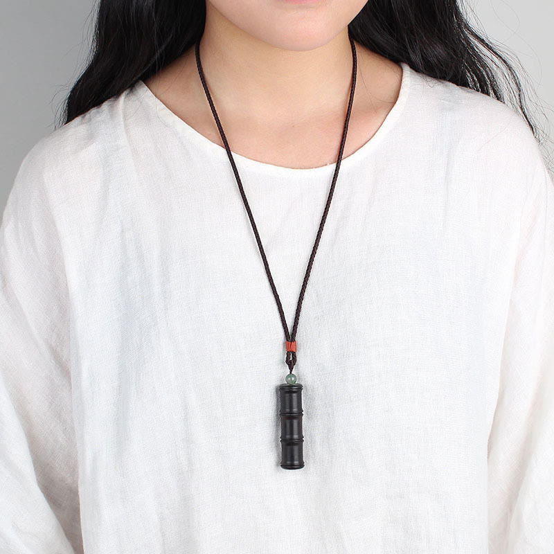 Collier spirituel en bois d'ébène avec boîte de prière Ghau en bambou