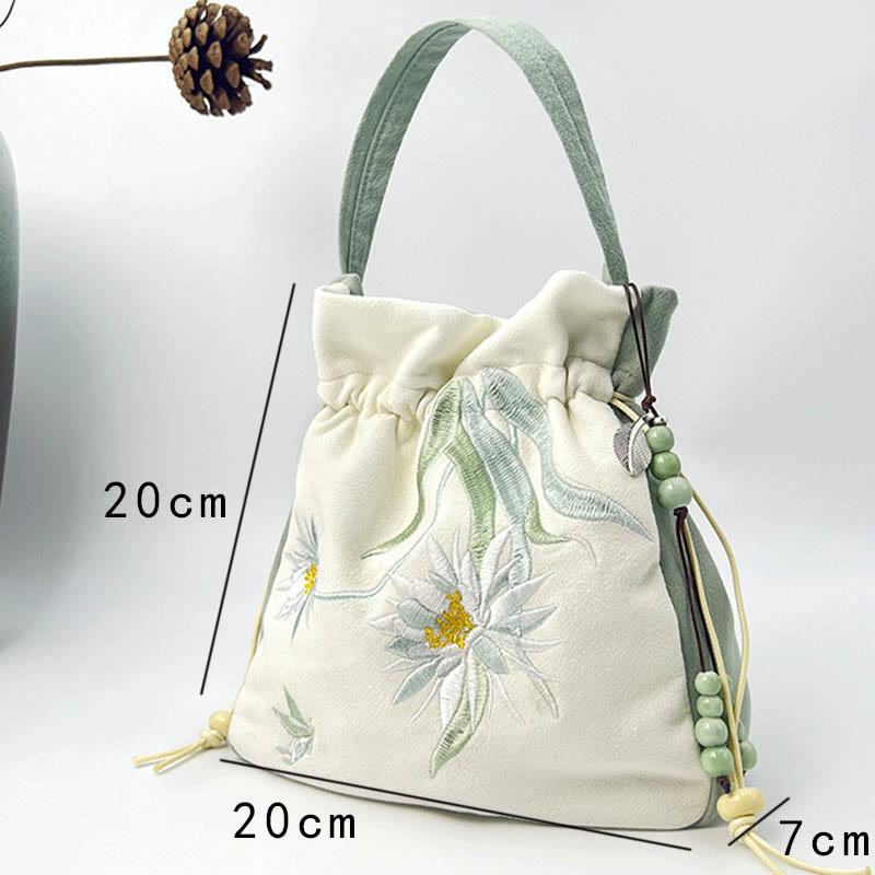 Sac fourre-tout en coton et lin brodé motif papillon et lotus 20 cm