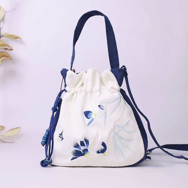 Sac fourre-tout en coton et lin brodé motif papillon et lotus 20 cm