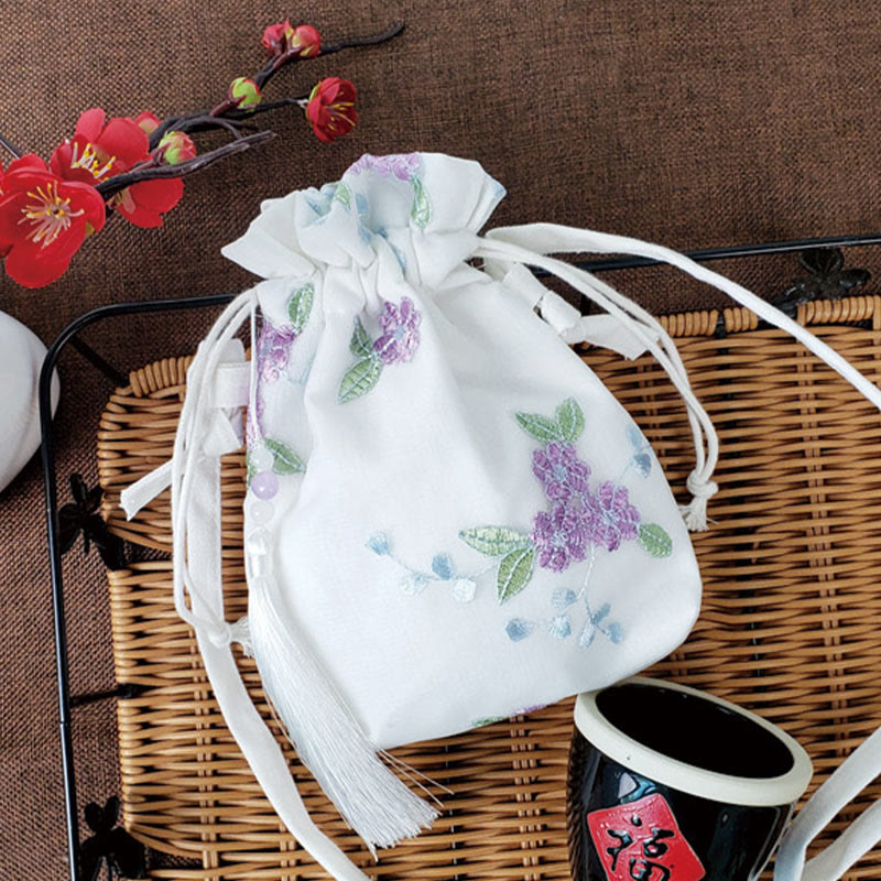 Sac bandoulière en toile brodée de fleurs de cerisier 15 x 22 cm