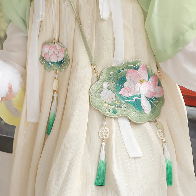 Sac bandoulière Hanfu brodé motif lotus, poisson koï, lapin