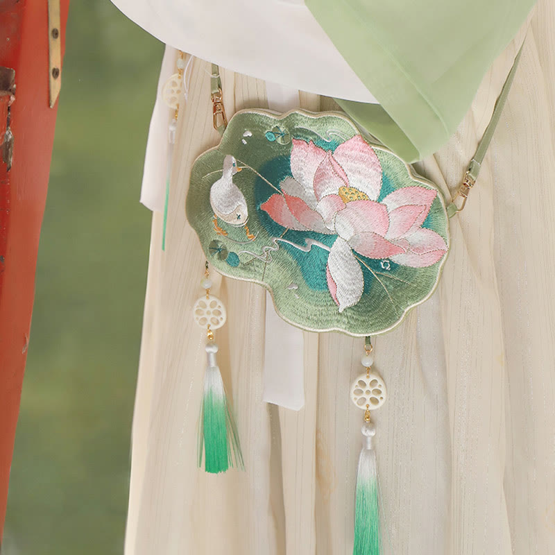 Sac bandoulière Hanfu brodé motif lotus, poisson koï, lapin