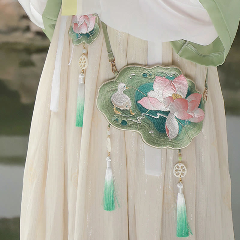 Sac bandoulière Hanfu brodé motif lotus, poisson koï, lapin
