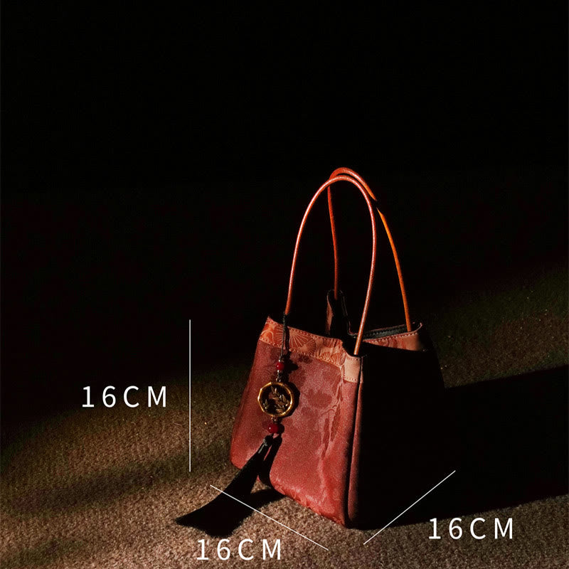 Sac à bandoulière en soie Xiangyunsha brodé avec fleurs de bambou et de prunier