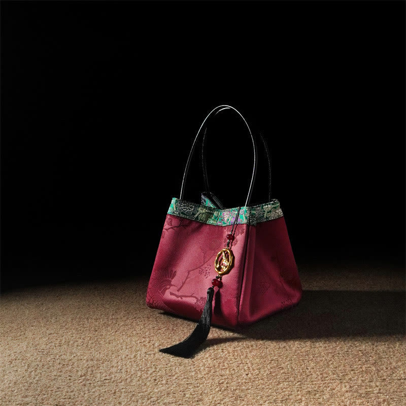 Sac à bandoulière en soie Xiangyunsha brodé avec fleurs de bambou et de prunier