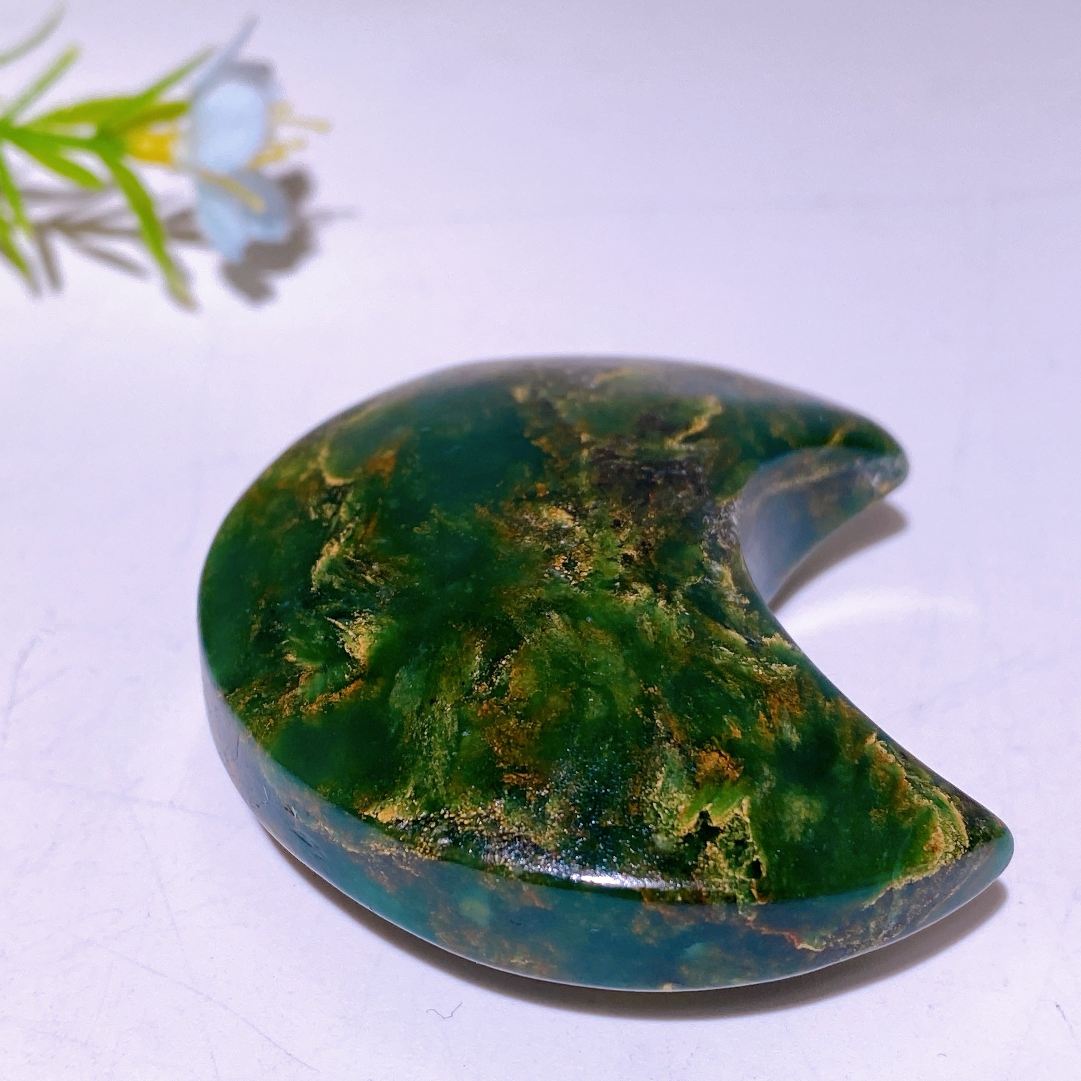 Emerald Crystal Figurines 1.9-3.7 Inch Hand Carved Carvings
