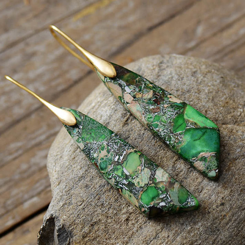 Boucles d'oreilles en pierre de l'empereur pour l'équilibre et la sérénité