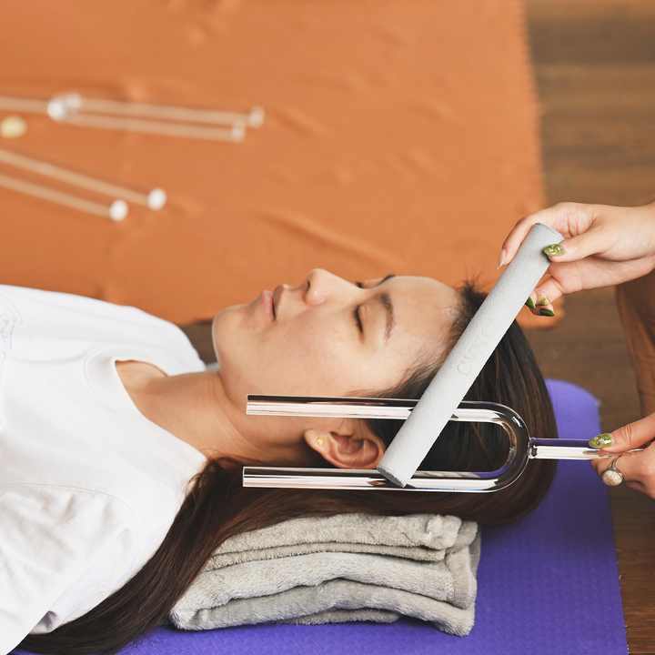 Diapason en cristal F-Note 432 Hz - Chakra du cœur 16 mm