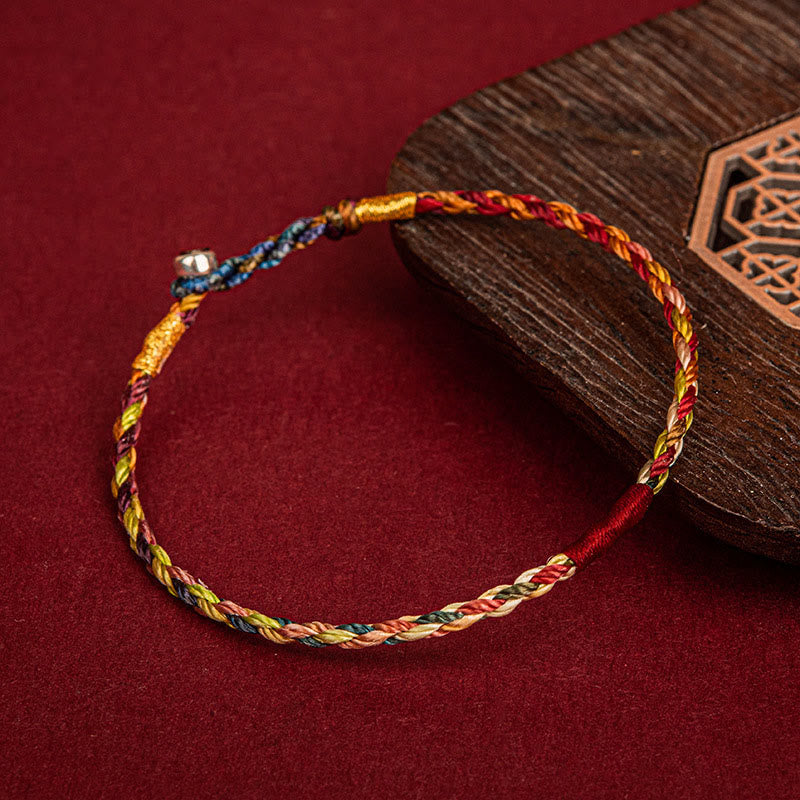 Bracelet en fil rouge à cinq couleurs pour la chance et la protection