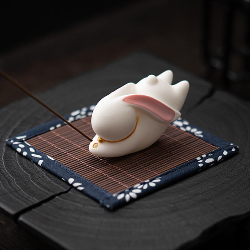Brûleur d'encens en céramique Flying Rabbit Bamboo Mat pour la prospérité