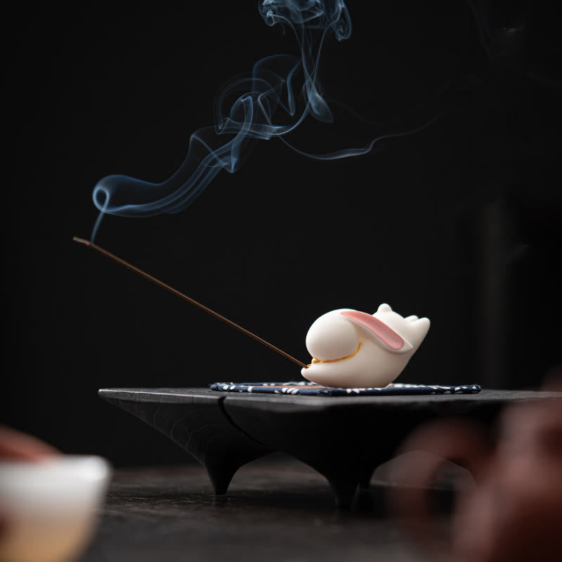 Brûleur d'encens en céramique Flying Rabbit Bamboo Mat pour la prospérité