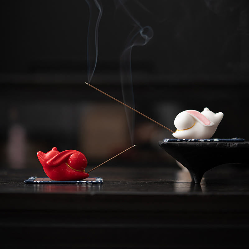Brûleur d'encens en céramique Flying Rabbit Bamboo Mat pour la prospérité