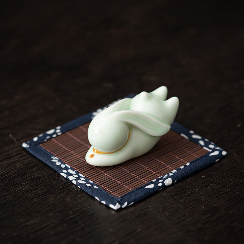 Brûleur d'encens en céramique Flying Rabbit Bamboo Mat pour la prospérité
