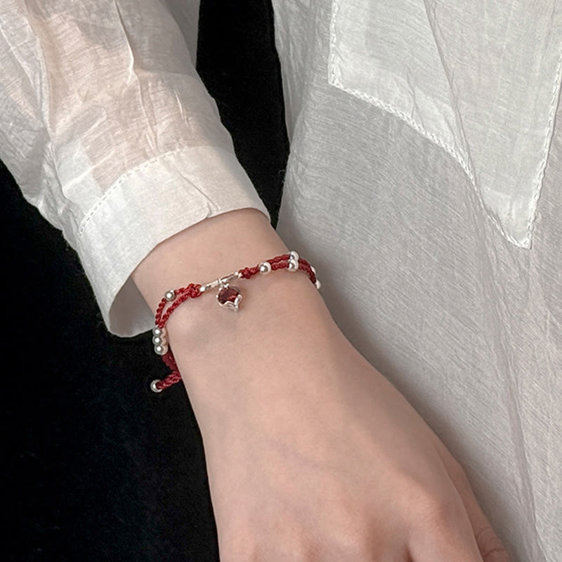 Bracelet en fil rouge Fox Peach Blossom pour la connexion et la chance