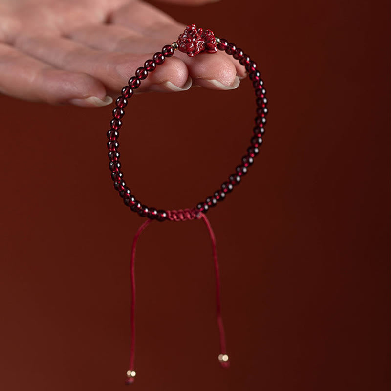 Bracelet Pixiu en grenat et cinabre pour le calme et les bénédictions