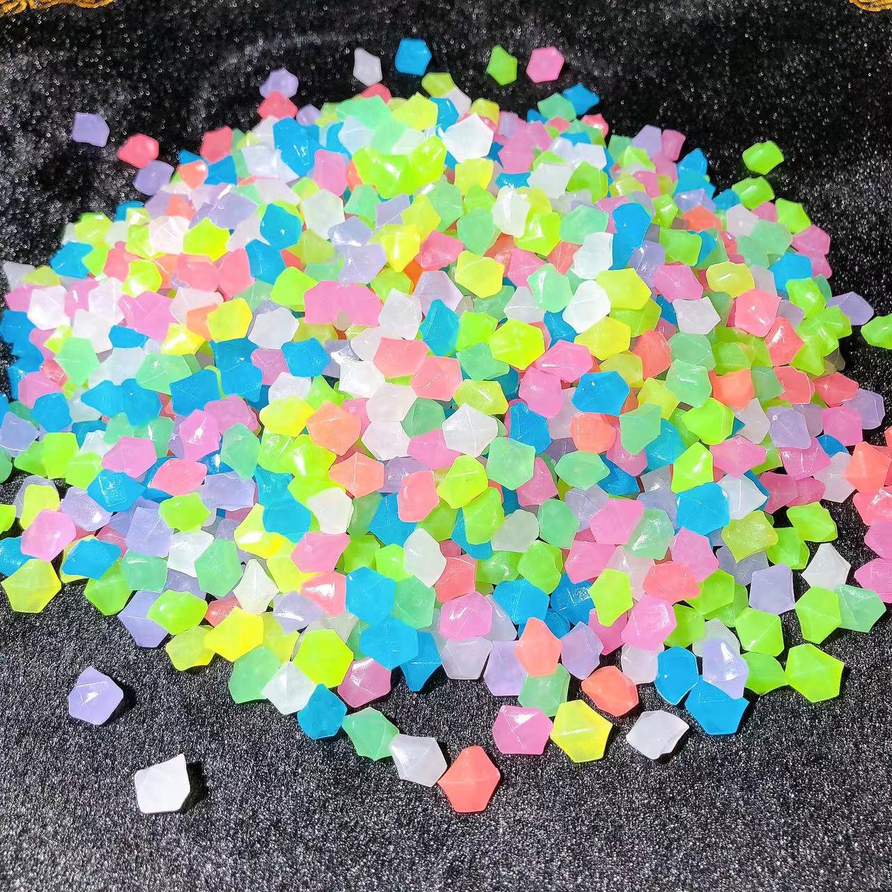 Glow In the Dark Luminous Raw Crystals 3-10mm Decoration