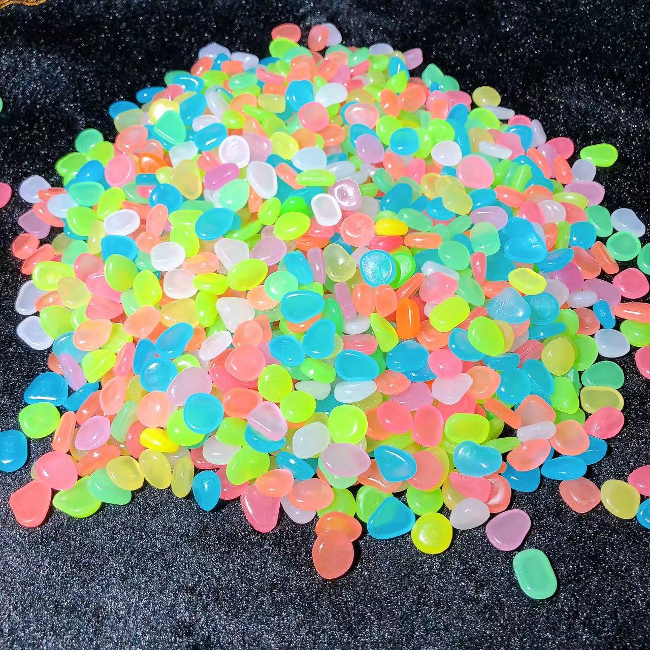 Glow In the Dark Luminous Raw Crystals 3-10mm Decoration