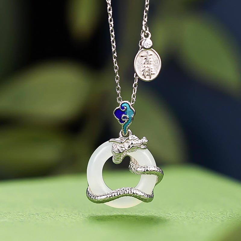 Pendentif en jade dragon doré avec boucle de paix en jade Hetian blanc