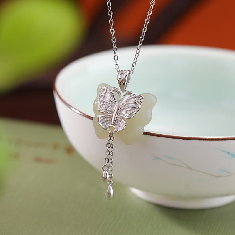 Collier avec pendentif papillon en jade blanc Hetian plaqué or et bénédiction