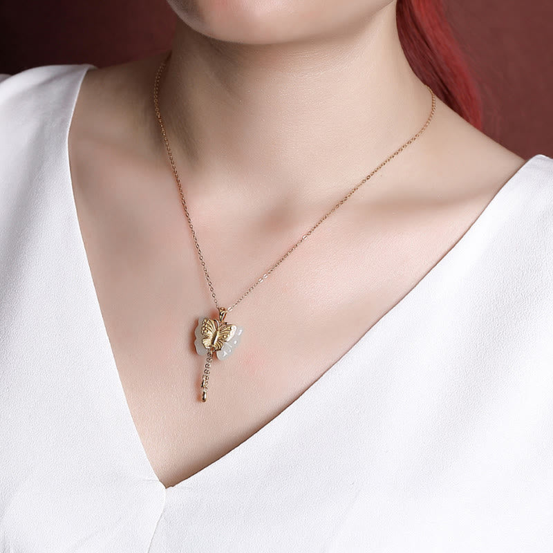 Collier avec pendentif papillon en jade blanc Hetian plaqué or et bénédiction
