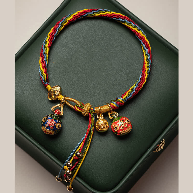 Bracelet en fil rouge avec nœud de réincarnation de la bête avaleuse d'or