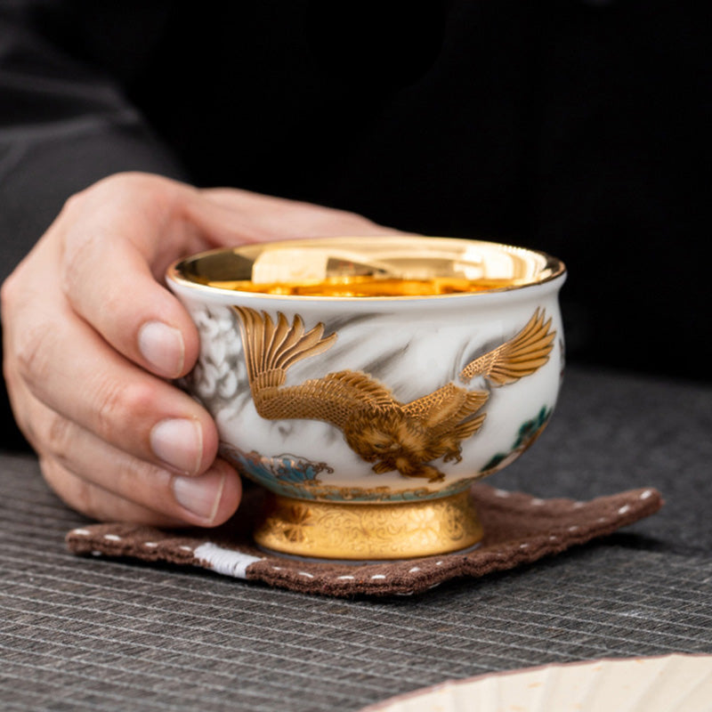 Service à thé en céramique dorée avec motif Aigle royal et Dragon de bon augure et coffret cadeau