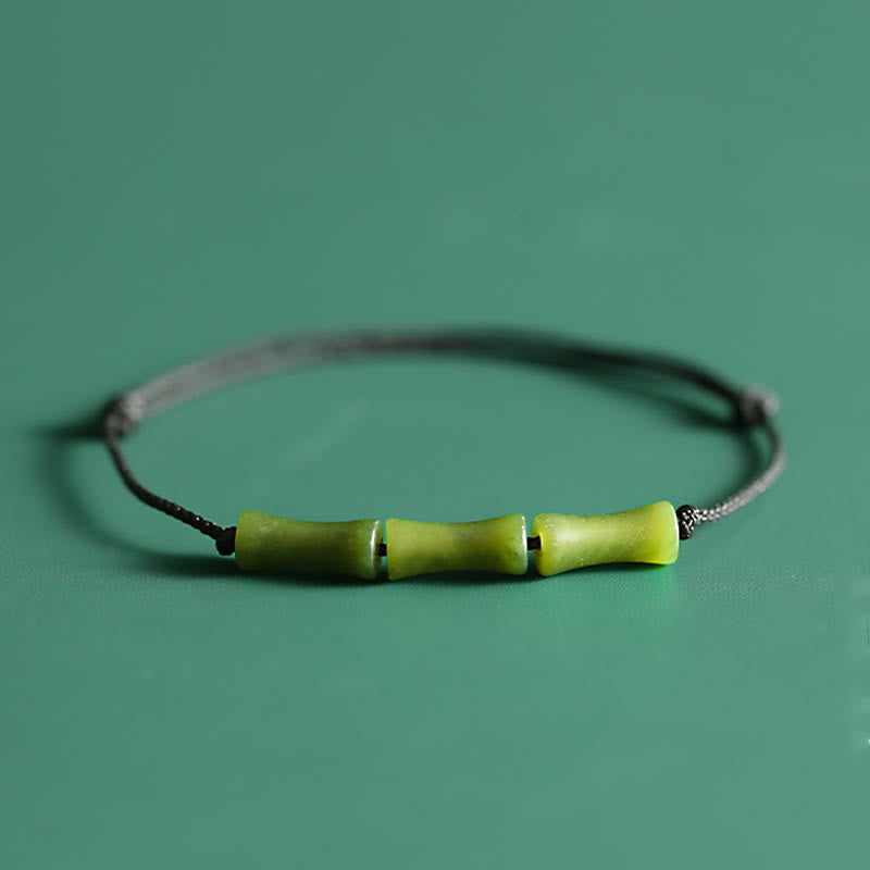 Bracelet porte-bonheur en jade et bambou vert pour l'abondance et la croissance
