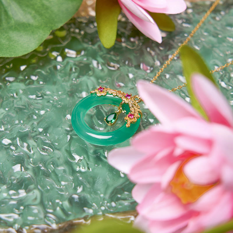 Collier de force avec boucle de paix en calcédoine verte