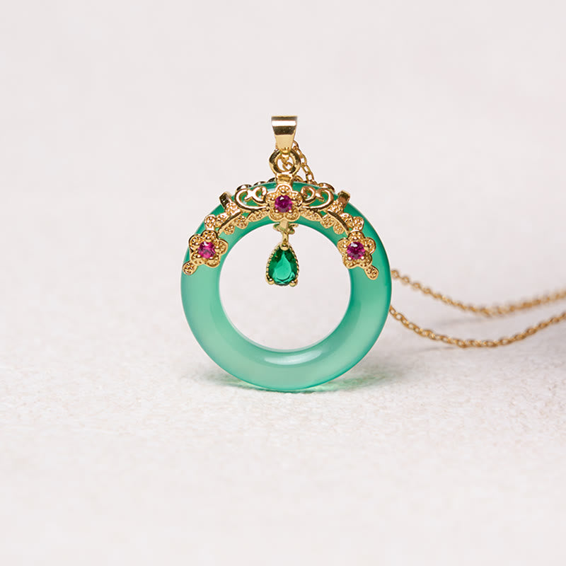 Collier de force avec boucle de paix en calcédoine verte