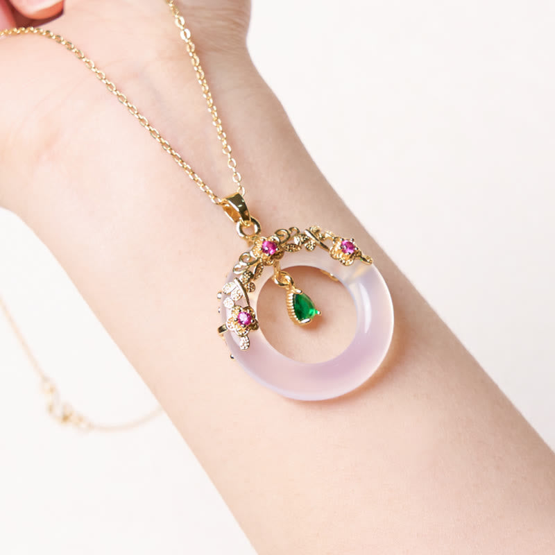 Collier de force avec boucle de paix en calcédoine verte