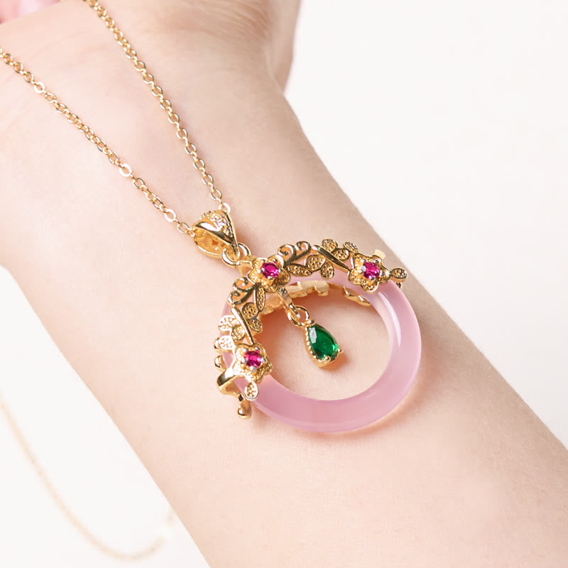 Collier de force avec boucle de paix en calcédoine verte