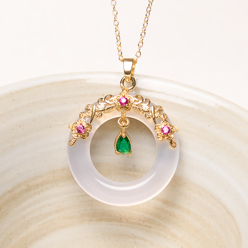 Collier de force avec boucle de paix en calcédoine verte