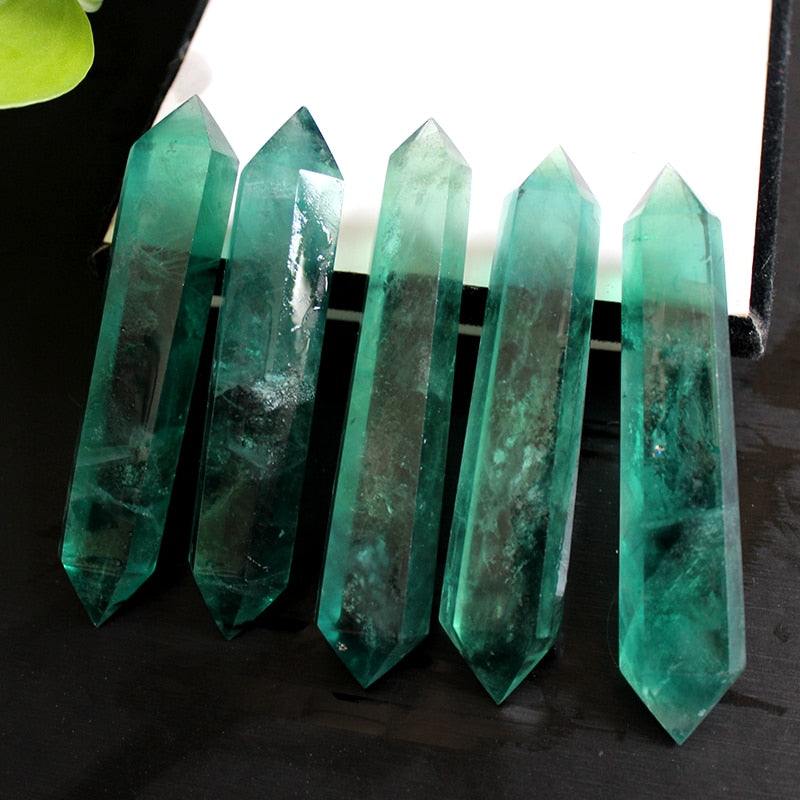 Tour de cristal de guérison en fluorite verte