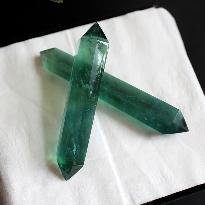 Tour de cristal de guérison en fluorite verte