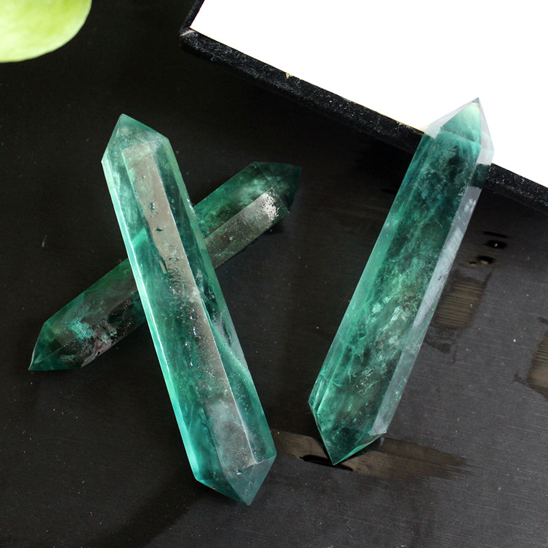 Tour de cristal de guérison en fluorite verte